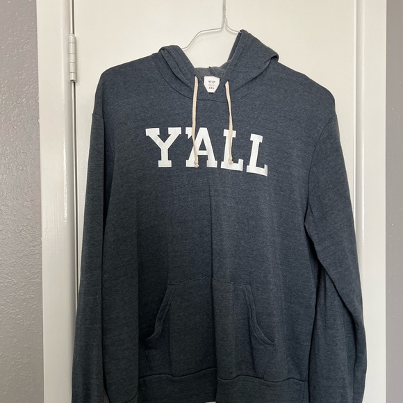 Saturdays in the South are better with a good sweatshirt - Picture 4 of 5